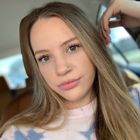 Meet the Posher Other - Meet your Posher, Lauryn